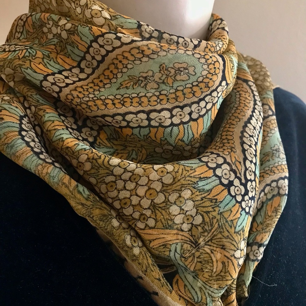 Vintage VERA, collectible paisley chiffon